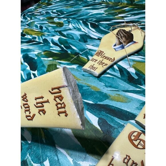 Pair of Religious Fork & Spoon decor - Picture 6 of 11